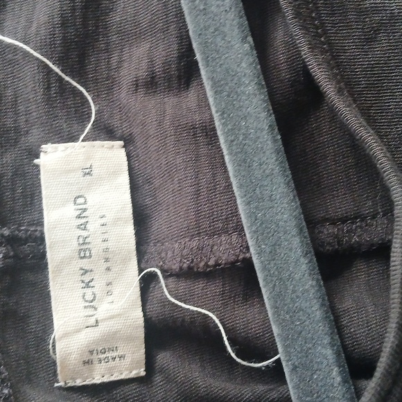 Bundle of 2 lucky brand tanks - Picture 3 of 5